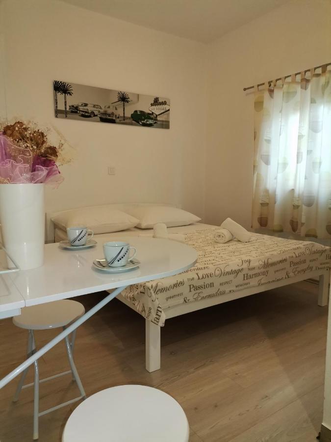 Apartmani Radic พรีมอชเตน ภายนอก รูปภาพ
