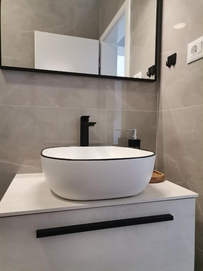 Apartmani Radic พรีมอชเตน ภายนอก รูปภาพ