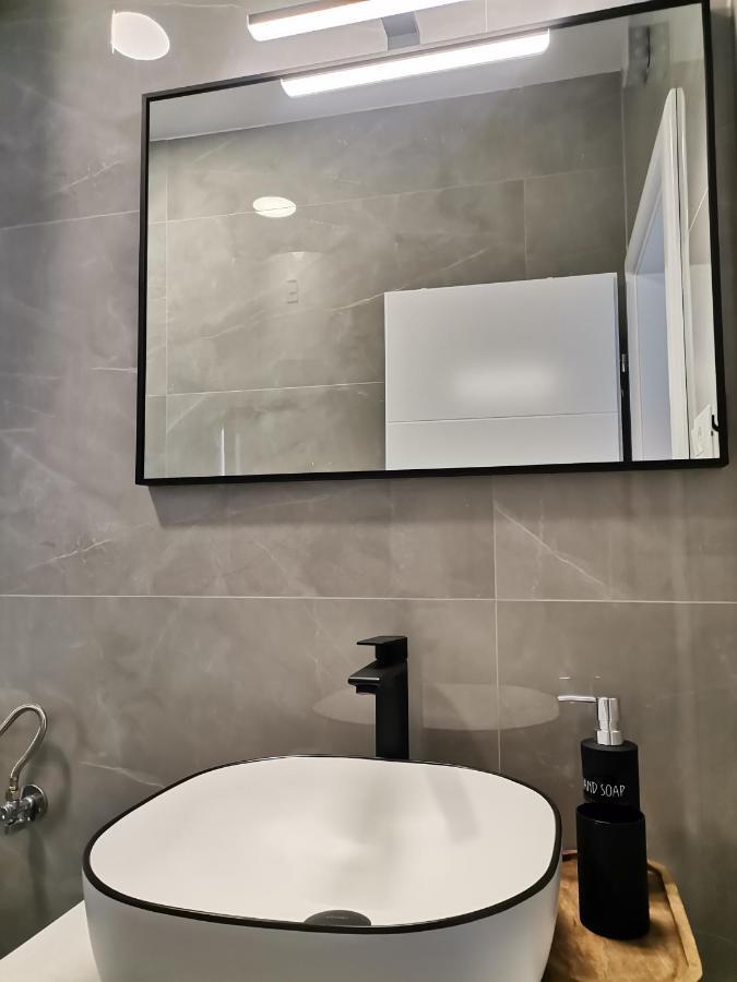 Apartmani Radic พรีมอชเตน ภายนอก รูปภาพ