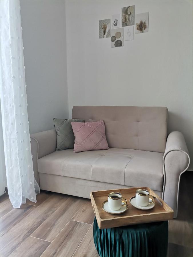 Apartmani Radic พรีมอชเตน ภายนอก รูปภาพ